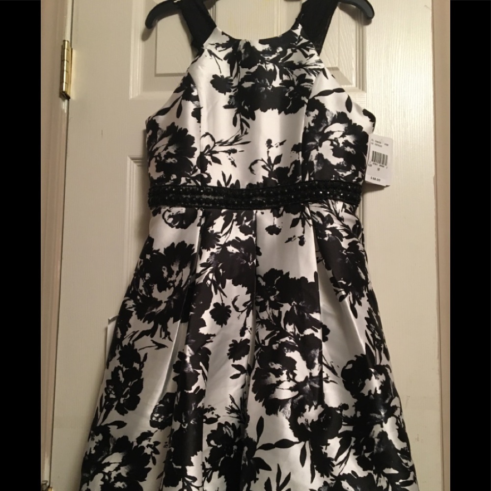 Beautiful black and white dress